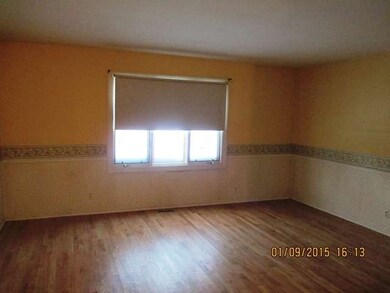 560 Forest Cir, Algonquin, IL 60102 - photo 5