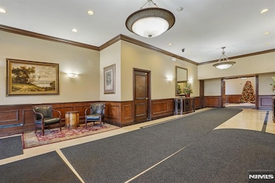 Horizon House unit 2304, Fort Lee, NJ 07024 - photo 2