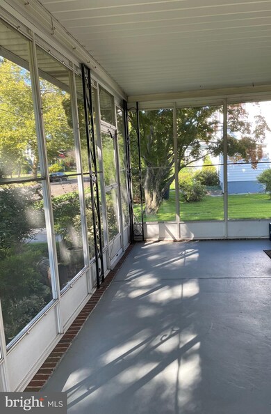 531 Walnut Ave, Laurel Springs, NJ 08021 - photo 4