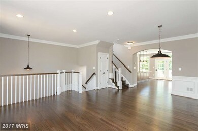 10677 Yorktown Ct, Fairfax, VA 22030 - photo 4