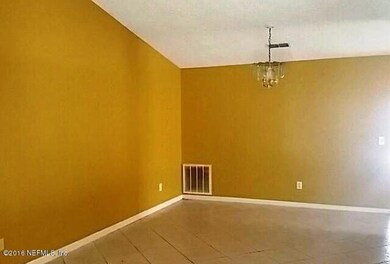 7814 Aquarius Cir S, Jacksonville, FL 32216 - photo 6