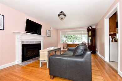 67 Knowles Dr, Warwick, RI 02888 - photo 7