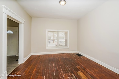 023-photo-living-room-12723323