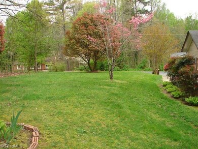 623 Crystal Wood Rd, Asheboro, NC 27205 - photo 6