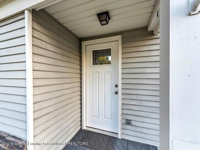 129-Village-Drive-Lansing-48911-windowst