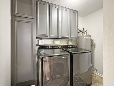 1115 Baker Dr, Tomball, TX 77375 - photo 7