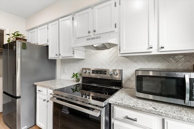 128 Lake Chateau Dr unit E4, Hermitage, TN 37076 - photo 6