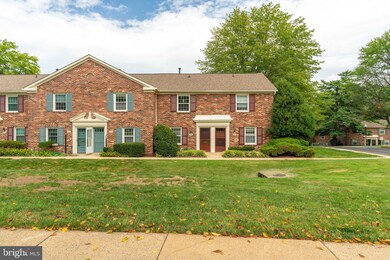 8406 Forrester Blvd unit 572, Springfield, VA 22152 - photo 2