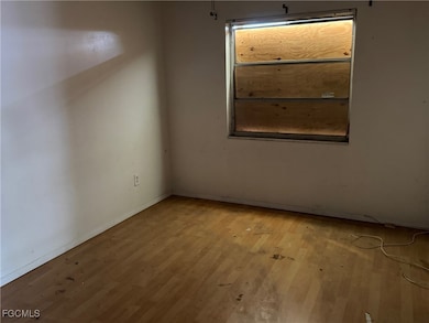 1637 Merrimack Ct, Fort Myers, FL 33907 - photo 6