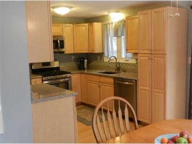 32 Frederick St unit 8, Dracut, MA 01826 - photo 4