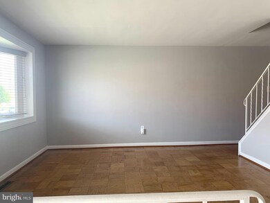 949 Circle Dr, Halethorpe, MD 21227 - photo 3