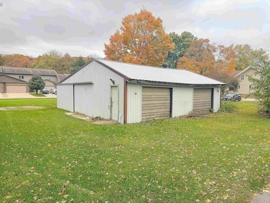 507 Mechanic St, Fayette, IA 52142 - photo 3