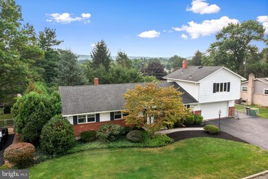 7302 Hillcrest Dr, Macungie, PA 18062 - photo 4