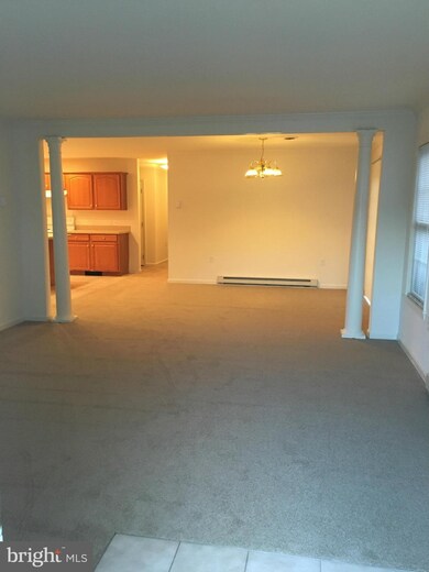 14047 Sweet Vale Dr, Hagerstown, MD 21742 - photo 4