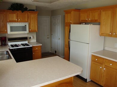 1463 Hamily Ct NE, Grand Rapids, MI 49505 - photo 7