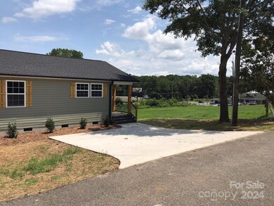 108 Gilliatt St, Shelby, NC 28150 - photo 4