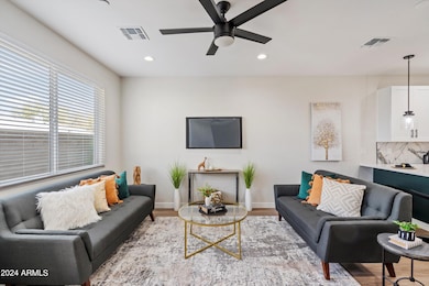 1642 E Monte Vista Rd unit 7, Phoenix, AZ 85006 - photo 2