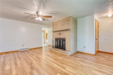 3126 Krueger Rd, North Tonawanda, NY 14120 - photo 6