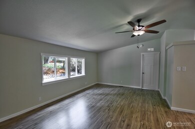 18429 Hames St SE, Yelm, WA 98597 - photo 6