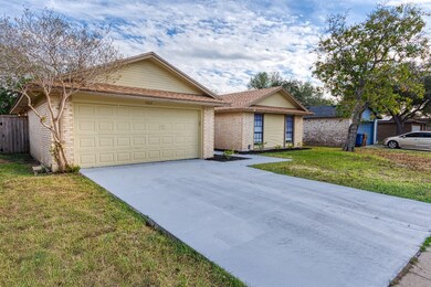 7017 Keystone Dr, Corpus Christi, TX 78413 - photo 2