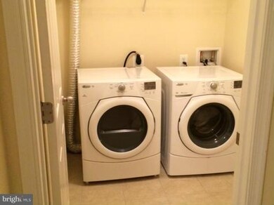 2207 Merseyside Dr unit 70, Woodbridge, VA 22191 - photo 6