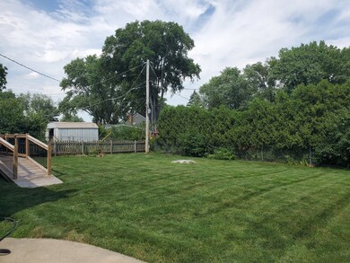 104 Oakleaf Rd, Lake In the Hills, IL 60156 - photo 6