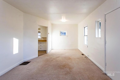 319 Jackson St, Twin Falls, ID 83301 - photo 6