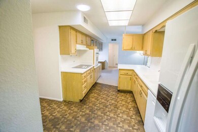 9901 W La Jolla Cir S, Sun City, AZ 85351 - photo 3