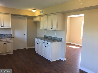 1 Marblestone Ln, Willingboro, NJ 08046 - photo 4