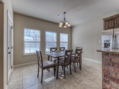 1611 W Canton Place, Broken Arrow, OK 74012 - photo 7