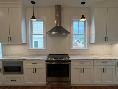 216 Sage Ln unit 28, Portsmouth, NH 03801 - photo 5