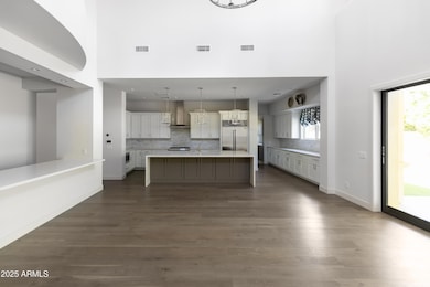 3912 E Crittenden Ln, Phoenix, AZ 85018 - photo 5