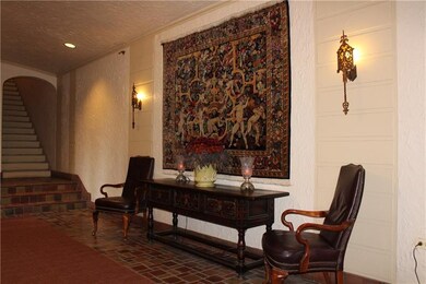 Entrance Loge with original terra-cotta tile plast