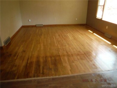 176 Edward St, North Tonawanda, NY 14120 - photo 2