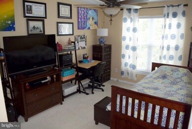 2525 Dog Leg Ct, Crofton, MD 21114 - photo 2