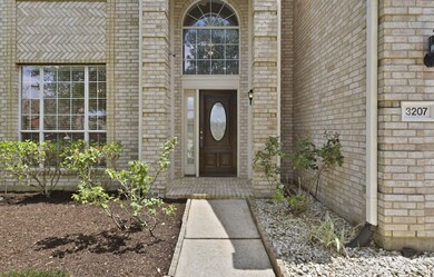 Beautiful 2- Story Entry