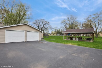 27_737NHarveySt_2001_Large