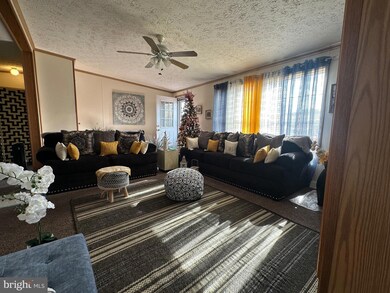 37 Flintlock Ct, Honey Brook, PA 19344 - photo 6