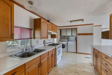 5-web-or-mls-423-pine-tree-dr