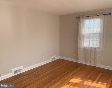 1250 Oakland Terrace Rd, Halethorpe, MD 21227 - photo 3