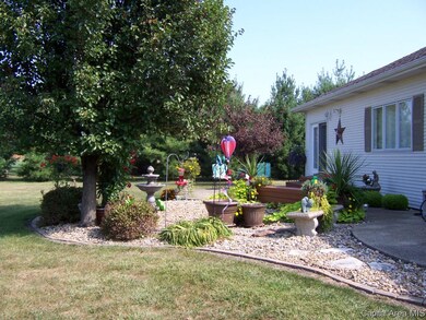 1705 Sandusky Rd, Jacksonville, IL 62650 - photo 7