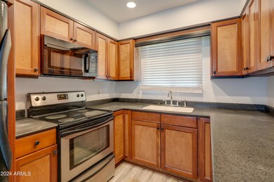 4 stainless appliances