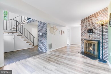 7329 Split Rail Ln, Laurel, MD 20707 - photo 4