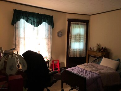 233 N Main St, Taylor, PA 18517 - photo 5