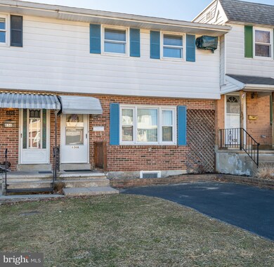 636 A Centre St, Reading, PA 19605 - photo 2