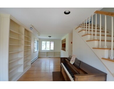 13 Gale Village Rd, Newton, NH 03858 - photo 6