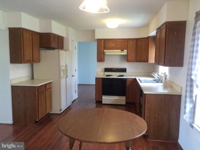 302 Macduff Rd, Newark, DE 19711 - photo 2