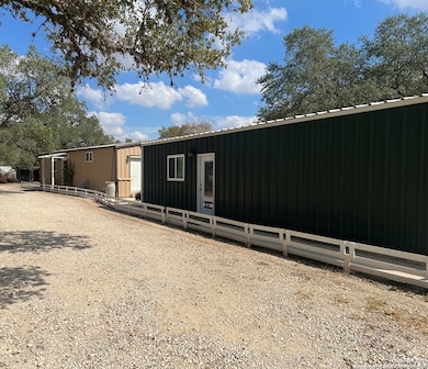 1050 Hickory Ln, San Antonio, TX 78264 - photo 4