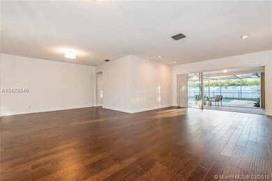 580 Oakwood Ln, Weston, FL 33326 - photo 4