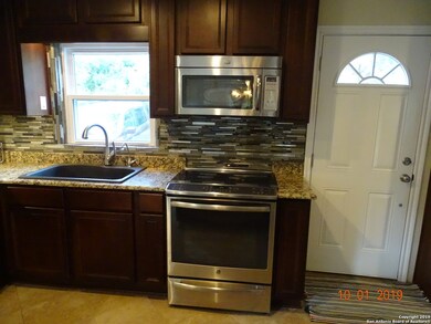 25334 Triangle Loop, San Antonio, TX 78255 - photo 2